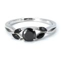 Inel de argint cu safir negru